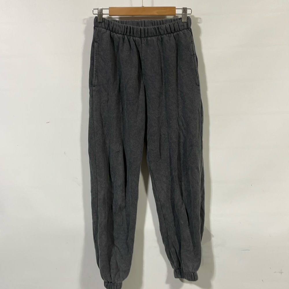 Brandy Melville women’s fleece joggers sweatpants